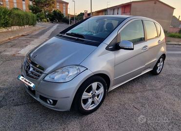 Mercedes Benz A180