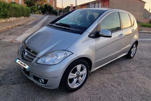 Mercedes Benz A180