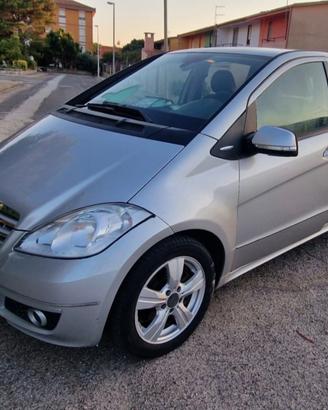 Mercedes Benz A180
