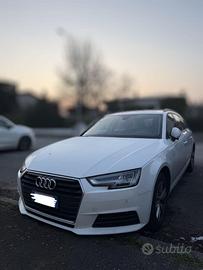 A4 Avant 30 2.0 tdi Business 122cv s-tronic