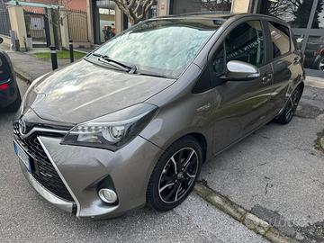 TOYOTA Yaris 1.5 Hybrid 5 porte Style