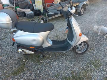 piaggio vespa  50 et2