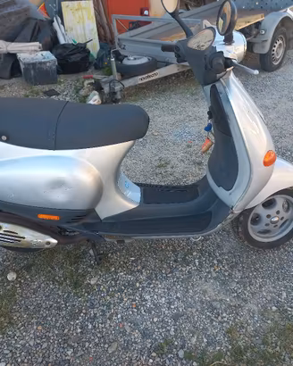 piaggio vespa  50 et2