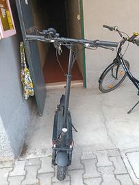 monopattino scooter 