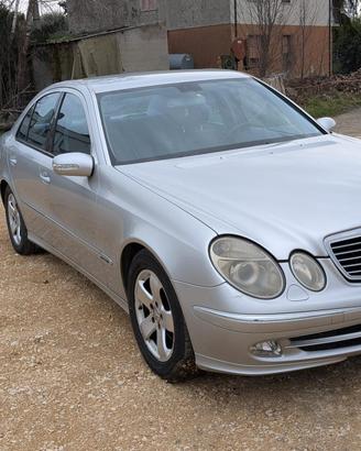 MERCEDES BENZ W211 270 CDI