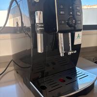 Macchina da Caffè DeLonghi automatica a grani