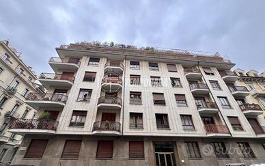 APPARTAMENTO IN STABILE DI RAPPRESENTANZA CON BOX