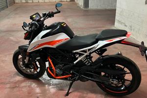 KTM 390 Duke - 2022