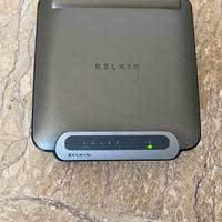 Switch belkin 10-100 fino a 5 PC