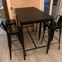 Tavolo nero alto Ikea