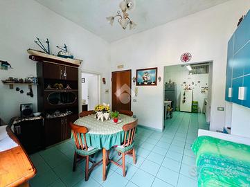 3 LOCALI A VIETRI SUL MARE