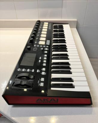 AKAI  Advance 49