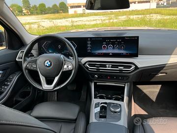 Bmw 320 mhev x drive 4x4