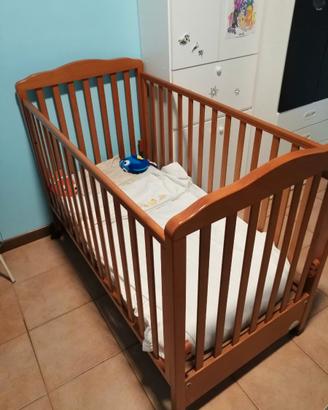 Lettino con sbarre e cassettone + materasso