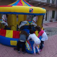 GIOSTRA GONFIABILE PER BAMBINI