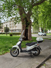 Moto Scooter Liberty s 150