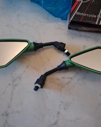 Specchietti universali da moto