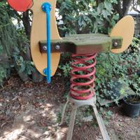 Gioco a molla da giardino