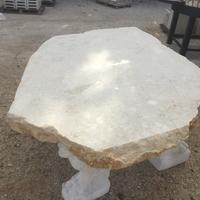 Tavolo in pietra