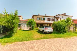 MIRA Porzione a schiera con giardino privato M415