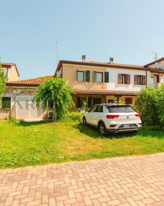 MIRA Porzione a schiera con giardino privato M415