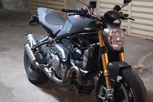 ducati monster  1200s 