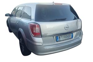 Ricambi usati per Opel Astra 1.7 Diesel del 2010