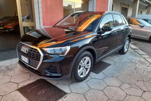 AUDI Q3 2.0 TDI S-TRONIC