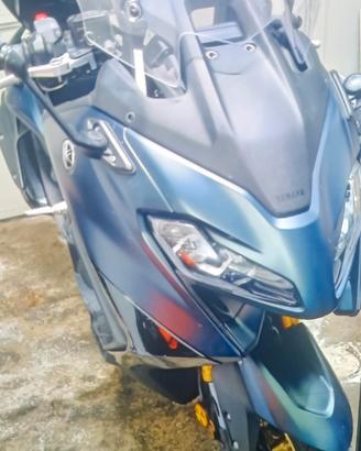 Yamaha Tmax 560