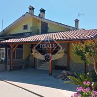 PORTICO - TETTOIE - POSTI AUTO - IN LEGNO LAM. AUS