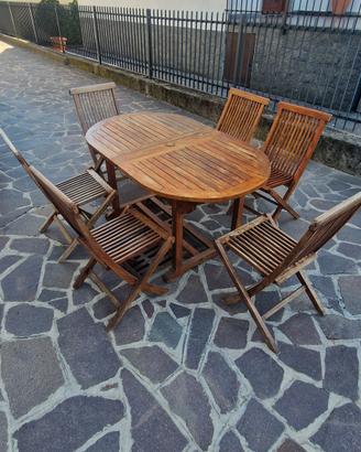 Set giardino in legno massello.
