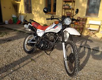 Yamaha XT 550 - 1982