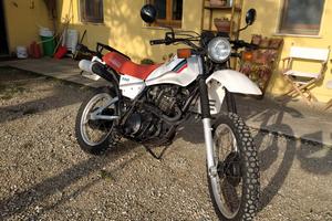 Yamaha XT 550 - 1982