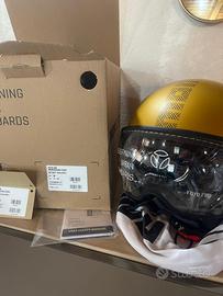 Casco momo design 2024 oro