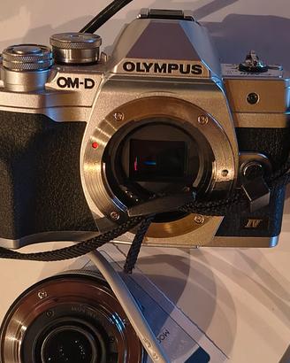 Olympus OM-D E-M10 Mark IV