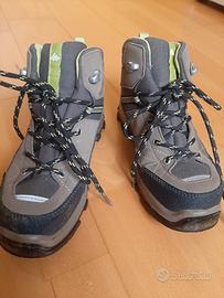 scarponcini trekking 