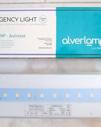 Lampada di emergenza funzione Autotest LEM 3h luce