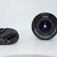 Nikon Nikkor AI 20 mm f 3.5, tappi