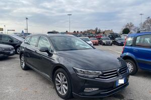 VOLKSWAGEN Passat Variant 2.0 TDI SCR EVO DSG Bu