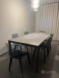 Tavolo + sedie