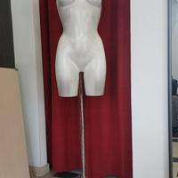 Manichini donna e uomo