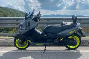 T MAX 500 anno 2005 completamente rifatto