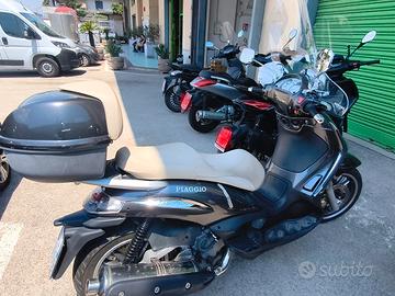 Beverly tourer 400