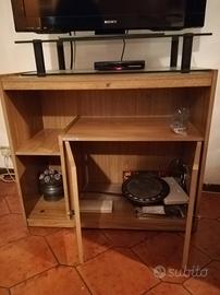 Mobiletto in legno 