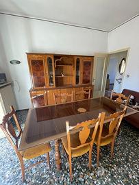 1 credenza, tavolo, 6 sedie