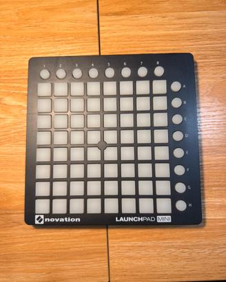 LAUNCHPADmini novation MIDI controller