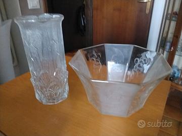VASO E CENTROTAVOLA IN VETRO LAVORATO