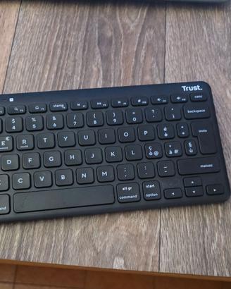 Kit tastiera e mouse Trust bluetooth