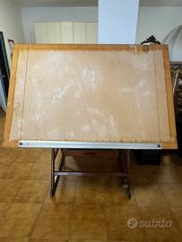 Tavolo per disegni grafici tecnici