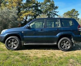 TOYOTA Land Cruiser Kdj 120 wagon - 2005